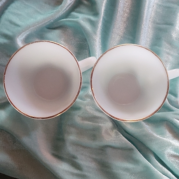 Set of 2 vintage tea cups and saucers - Picture 6 of 7